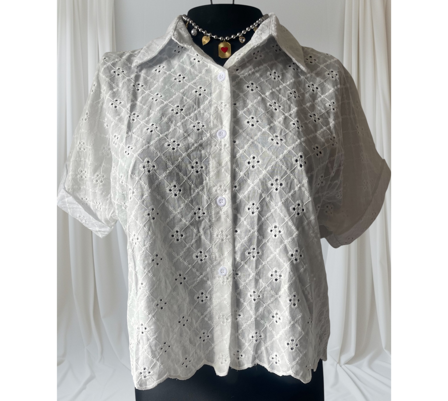 Blusa de encaje bordado
