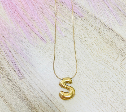 Collar Letra S