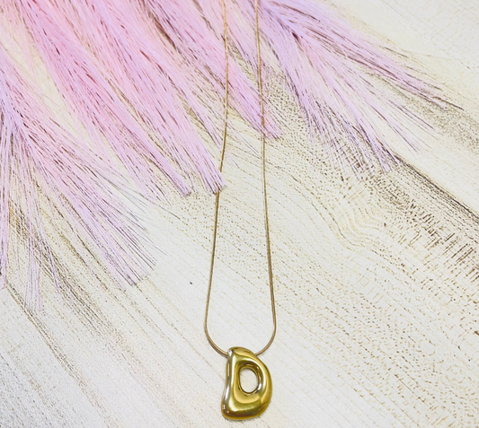 Collar Letra D